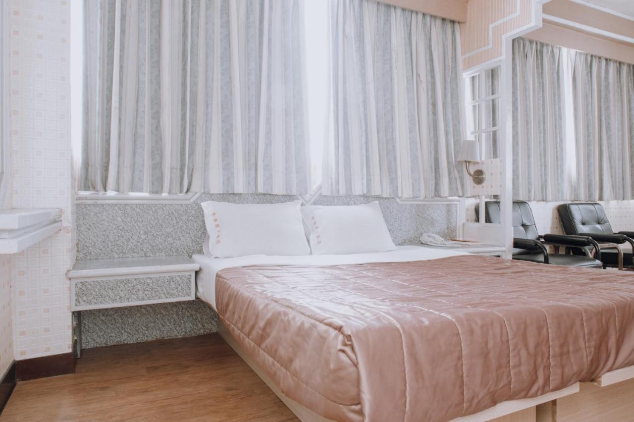 Tong Hsin Hotel Pingtung Екстер'єр фото