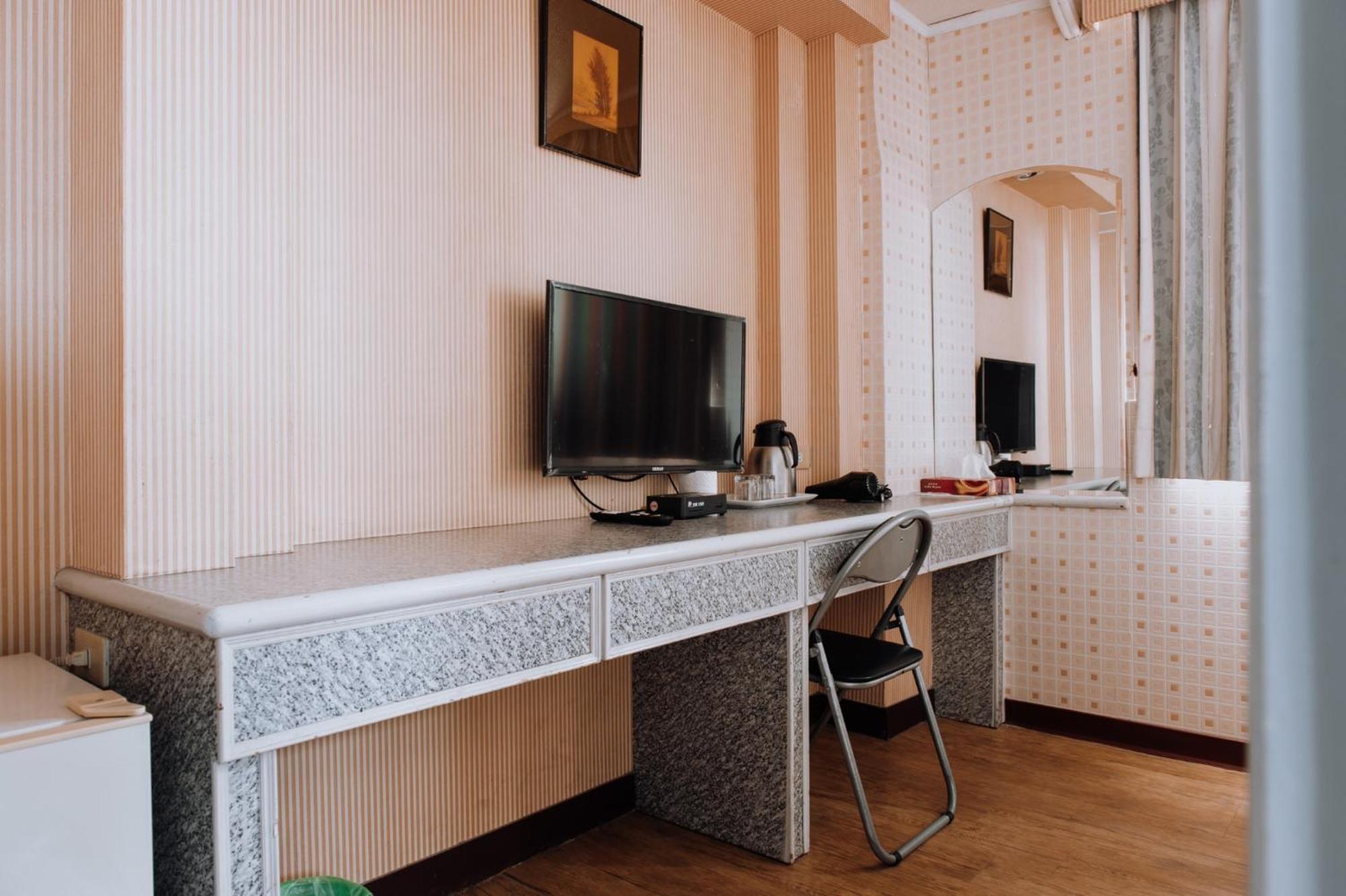 Tong Hsin Hotel Pingtung Екстер'єр фото
