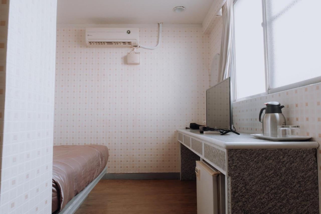 Tong Hsin Hotel Pingtung Екстер'єр фото