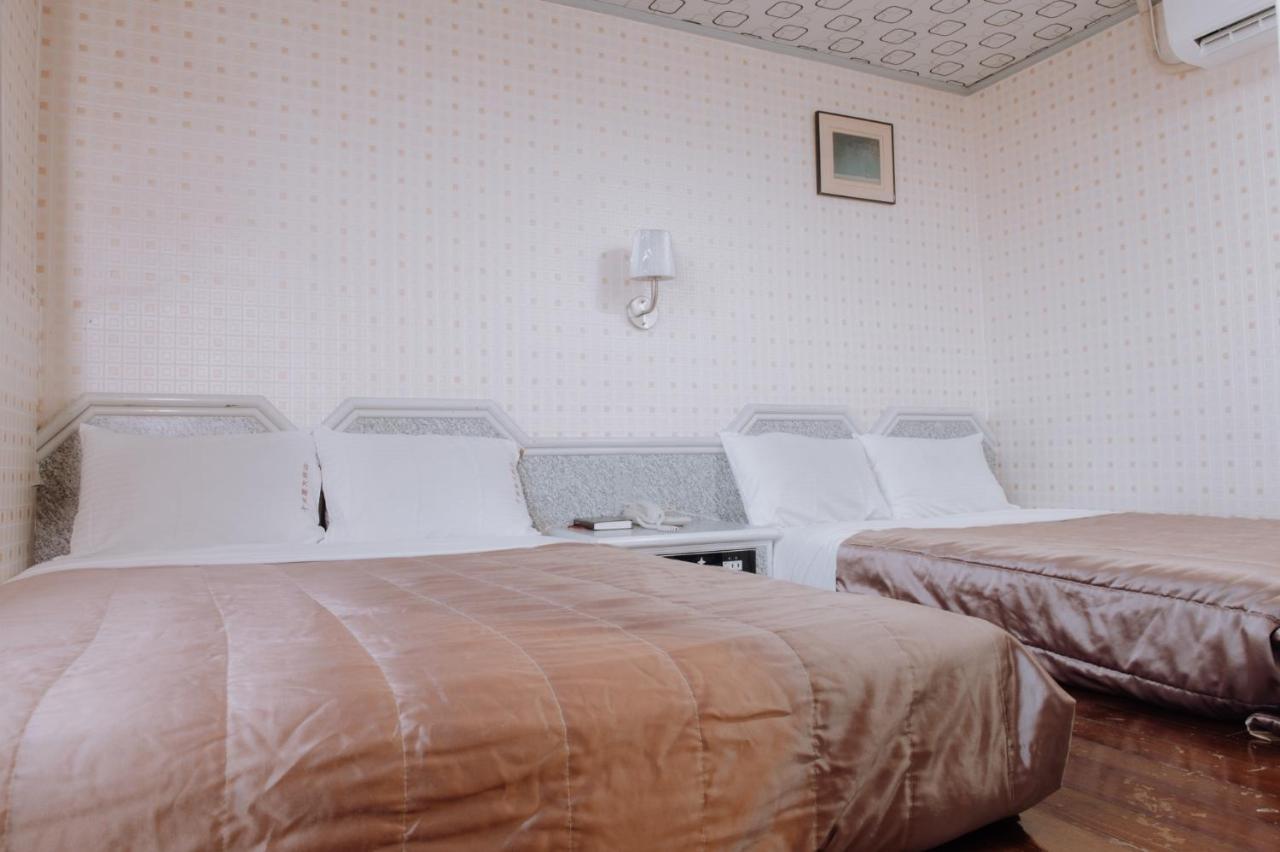 Tong Hsin Hotel Pingtung Екстер'єр фото