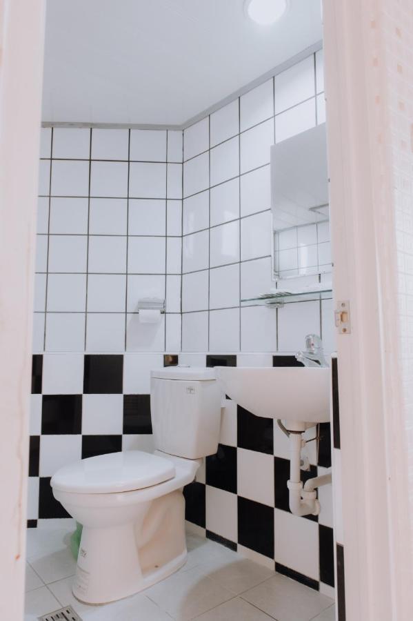 Tong Hsin Hotel Pingtung Екстер'єр фото